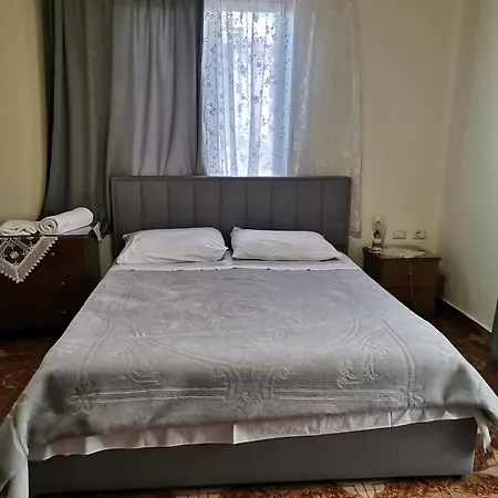 Margarita - Entire House With 4 Bedrooms And Free Parking بيت للعطل *