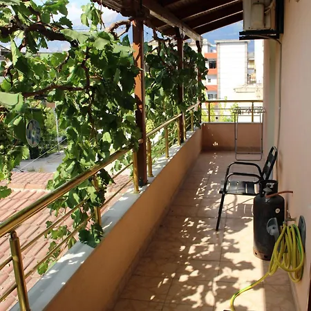 بيت للعطل Margarita - Entire House With 4 Bedrooms And Free Parking Gjirokastër