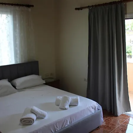 Margarita - Entire House With 4 Bedrooms And Free Parking بيت للعطل *