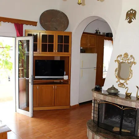 بيت للعطل Margarita - Entire House With 4 Bedrooms And Free Parking Gjirokastër