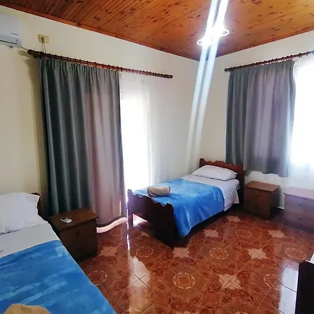 Margarita - Entire House With 4 Bedrooms And Free Parking بيت للعطل *