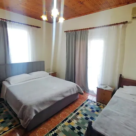 Margarita - Entire House With 4 Bedrooms And Free Parking بيت للعطل